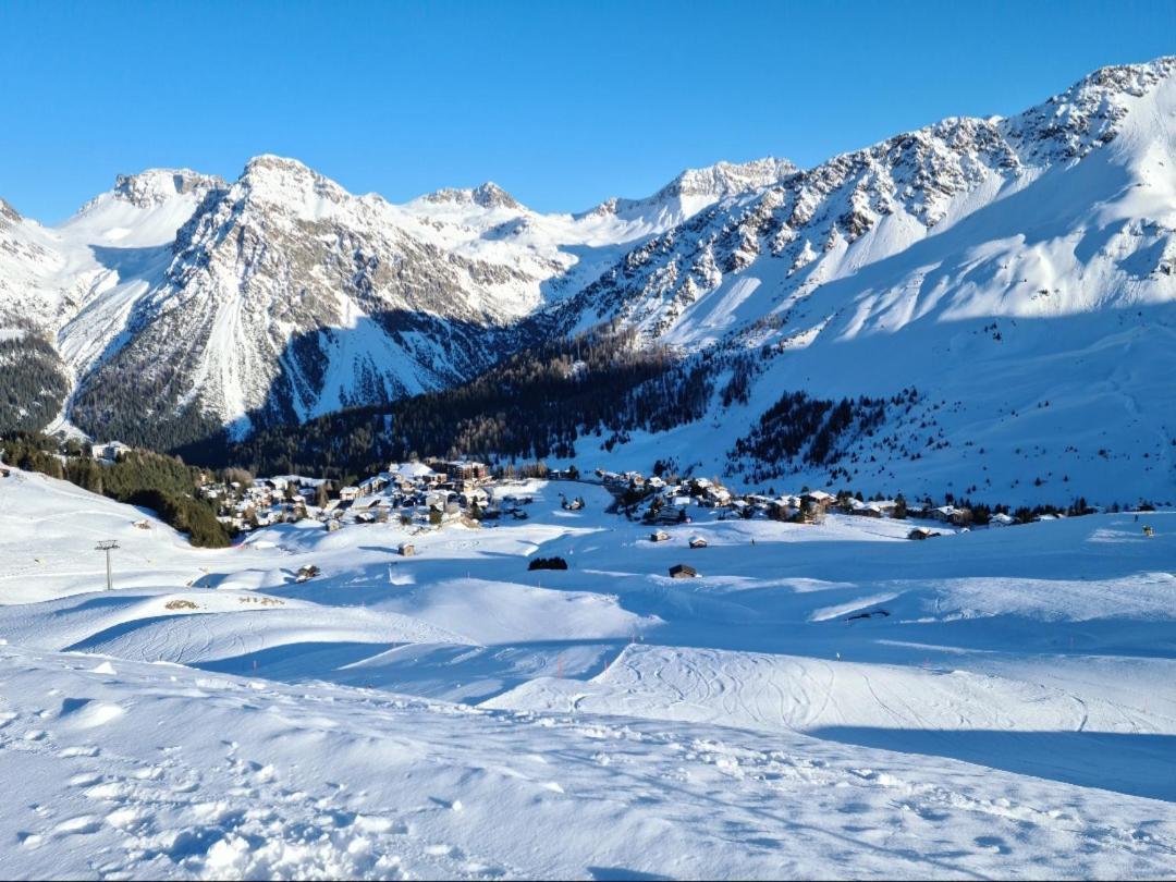 Fewo D'Rock Arosa- Center Of Nightlife By Nature Apartments Switzerland الغرفة الصورة