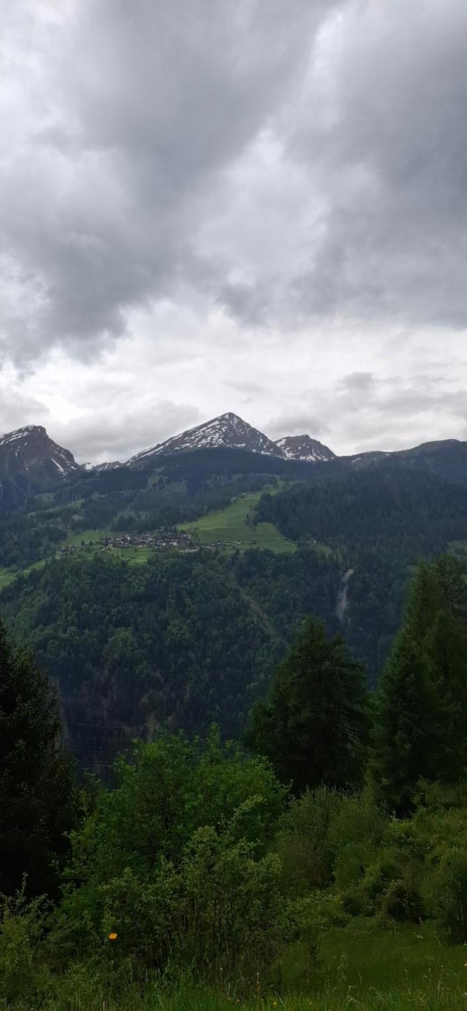 Fewo D'Rock Arosa- Center Of Nightlife By Nature Apartments Switzerland الغرفة الصورة